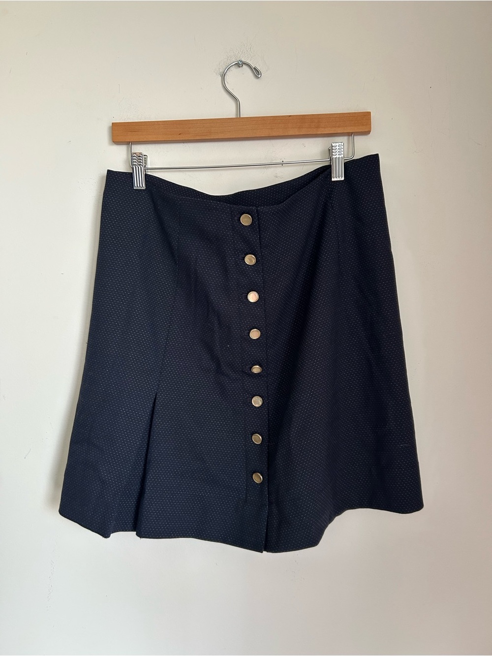Club Monaco navy polka dot mini sKirt